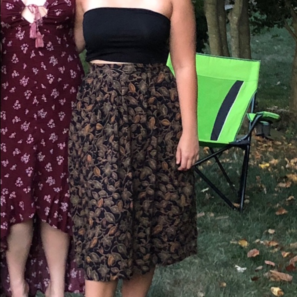 SIZE L FLOWY PATTERN SKIRT